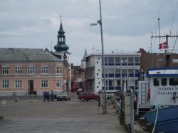 Det kendte lgformede kirketrn i Lemvig - eller "Lidenlund", som byen hedder i Gantriis' bermte tegneserie.
