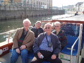 Lovely people on a lovely harbour- and canal trip.